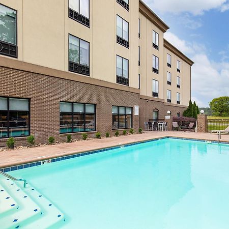 Holiday Inn Express & Suites - Cleveland Northwest By Ihg Buitenkant foto