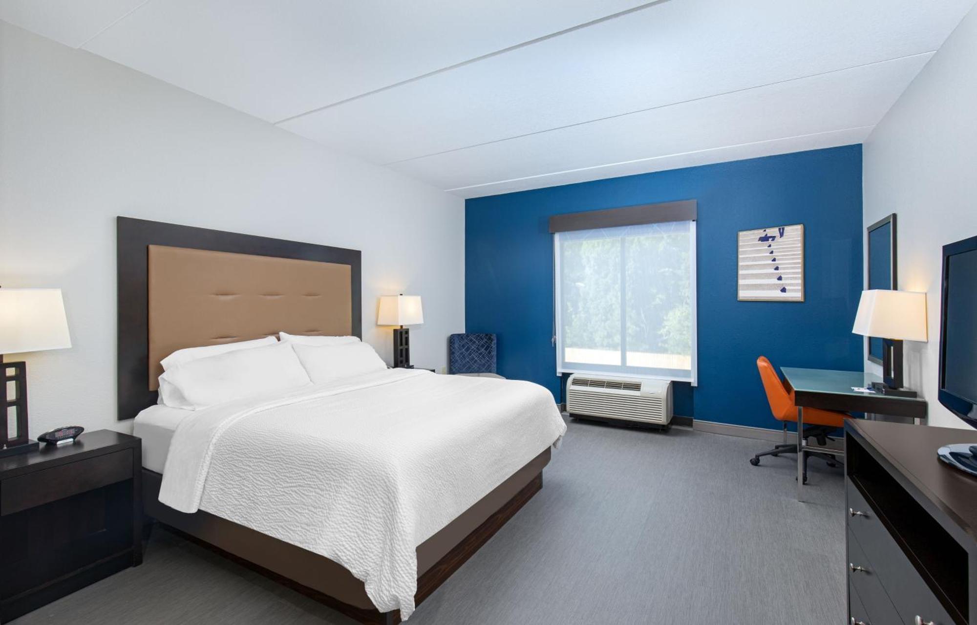 Holiday Inn Express & Suites - Cleveland Northwest By Ihg Buitenkant foto