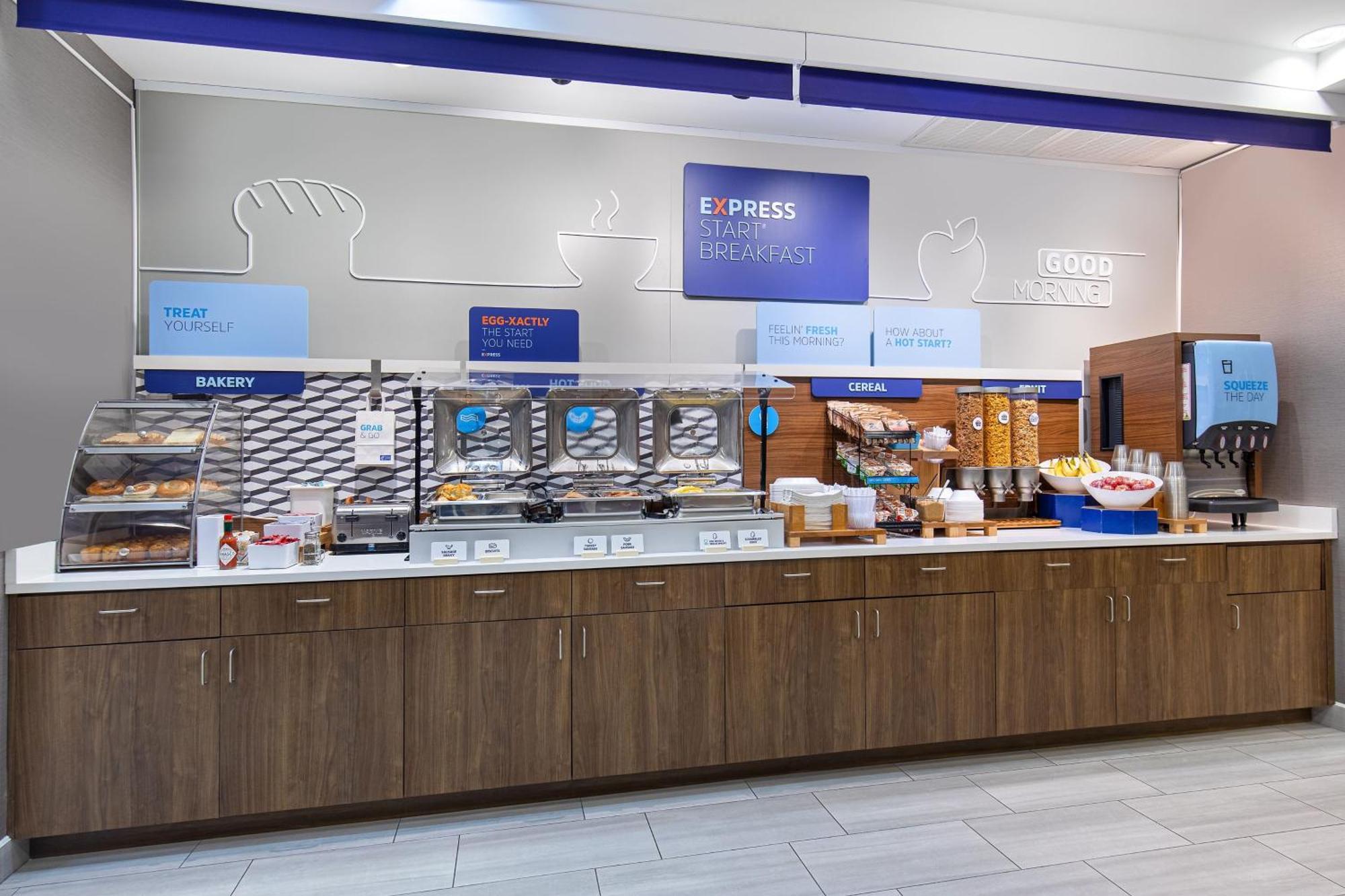 Holiday Inn Express & Suites - Cleveland Northwest By Ihg Buitenkant foto