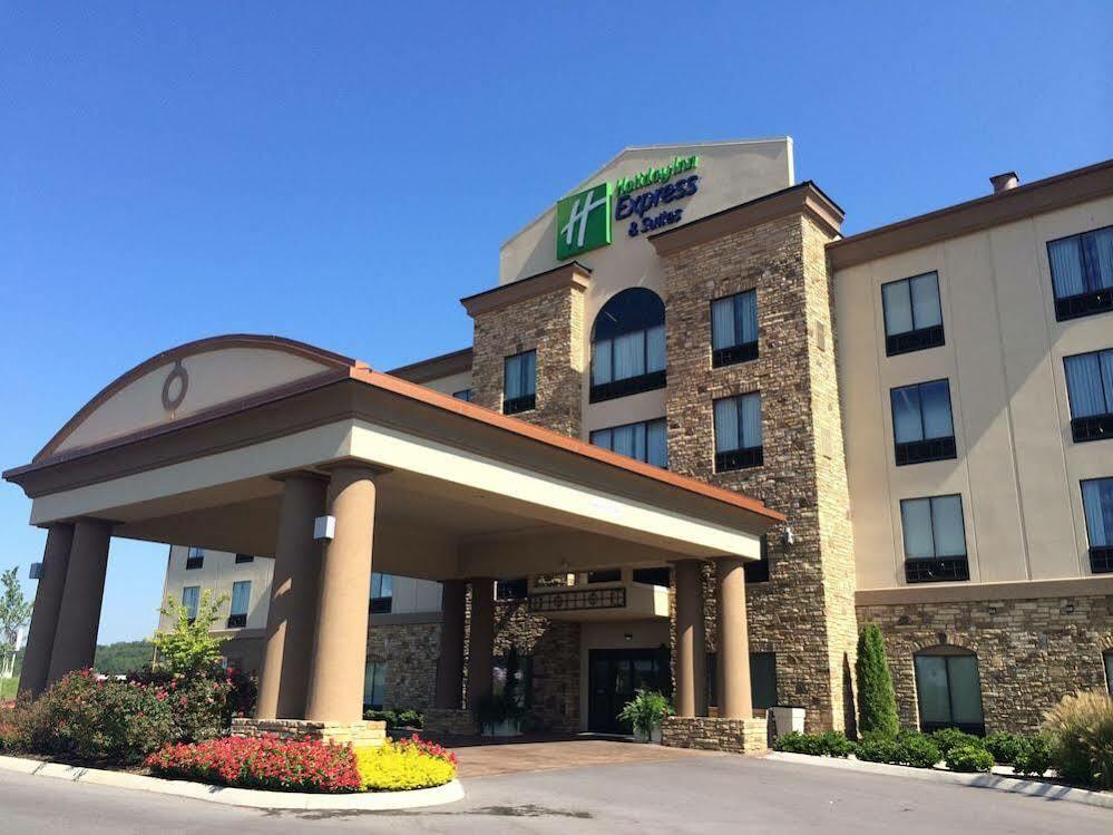 Holiday Inn Express & Suites - Cleveland Northwest By Ihg Buitenkant foto